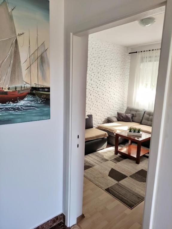 Apartmani Mila A1 & A2 & 3 Trogir Exterior foto